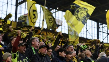 Dortmund appelle ses fans à vivre le moment présent sans téléphone
