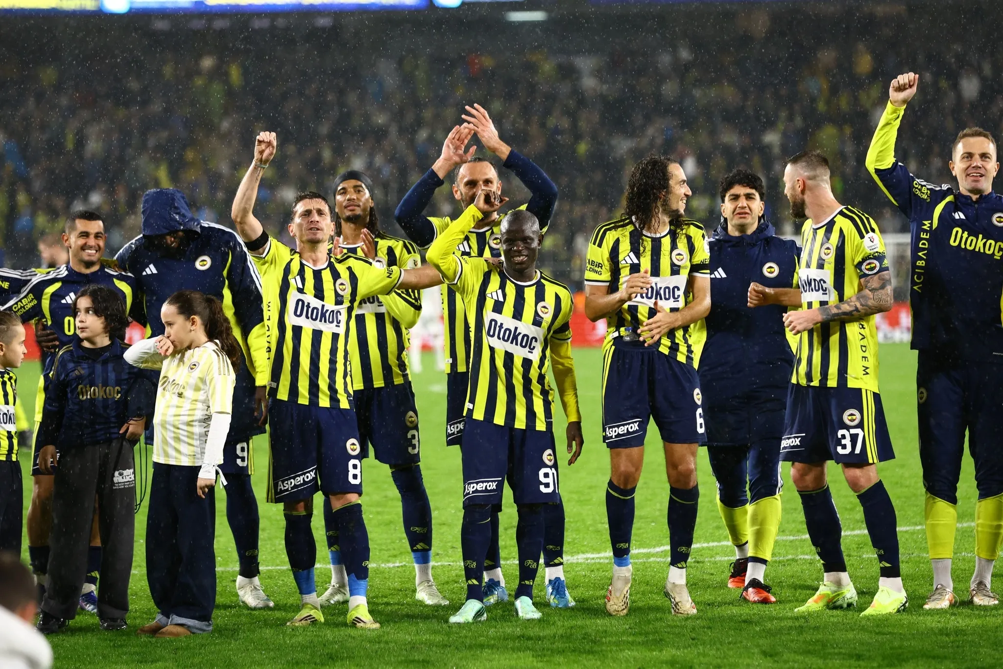 Fenerbahçe'den bedavaya gidecek! Bonservisini ödemek istemiyorlar