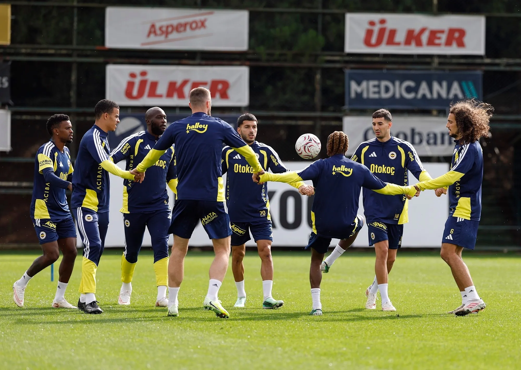 Fenerbahçe'den bedavaya gidecek! Bonservisini ödemek istemiyorlar