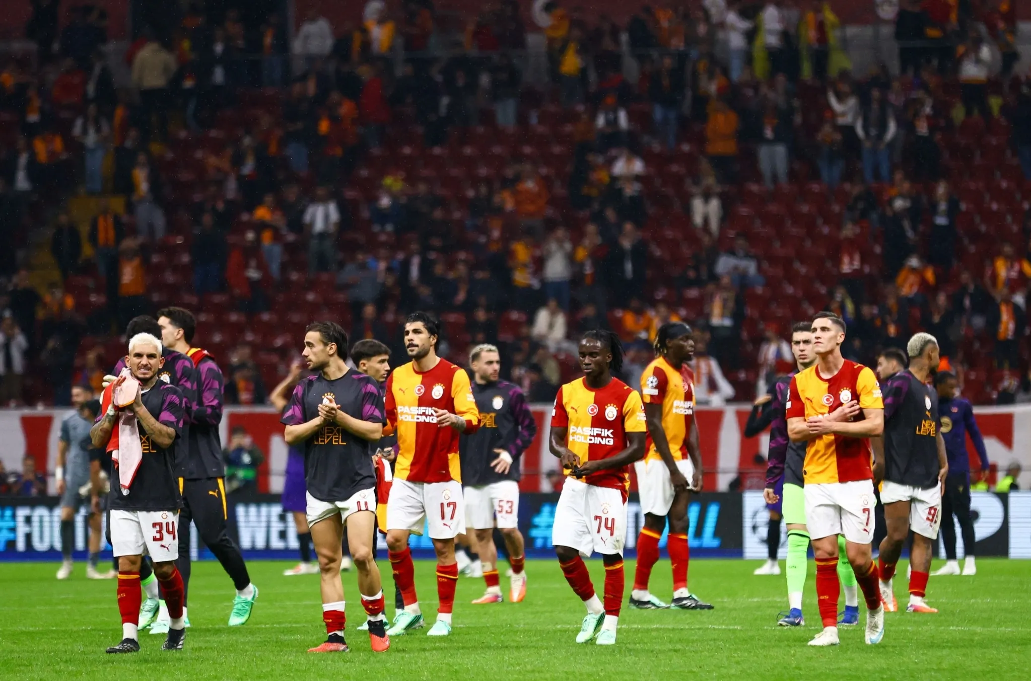 Galatasaray'da o futbolcudan yönetime mesaj var: Bonservisimi verin gitmek istiyorum