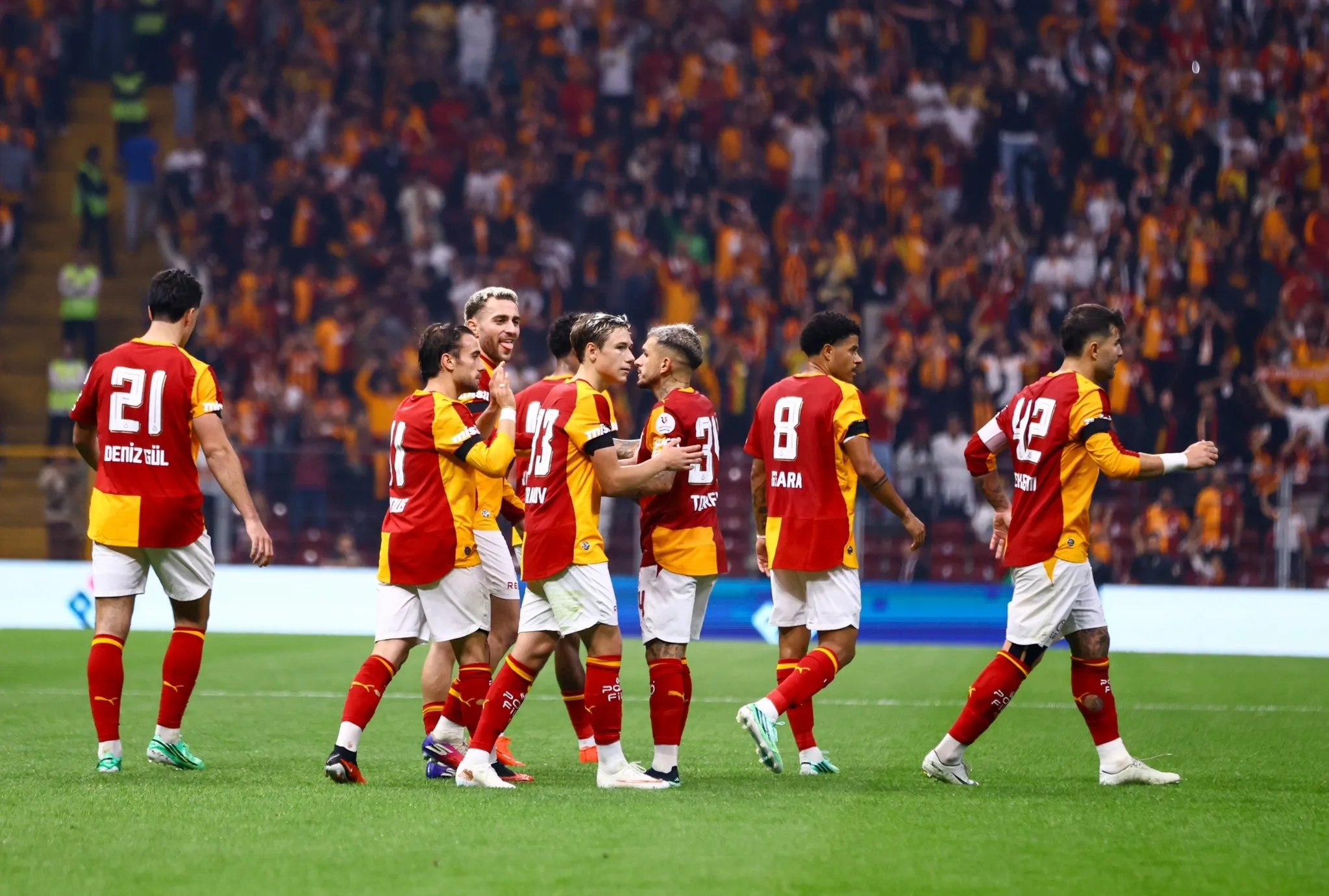 Galatasaray'da o futbolcudan yönetime mesaj var: Bonservisimi verin gitmek istiyorum