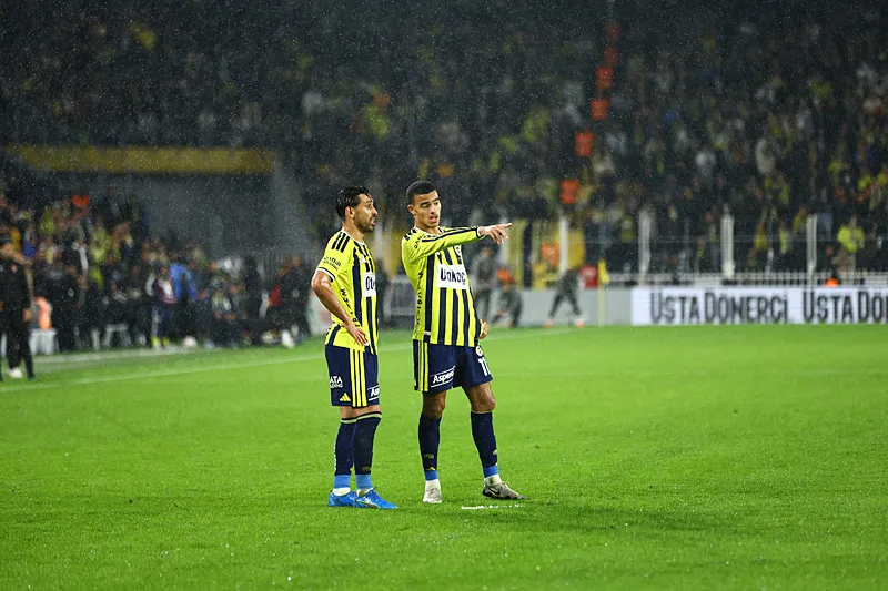Ömer Üründül'den Fenerbahçe-Corendon Alanyaspor maçı yorumları: İsmail Kartal erken uyandı!