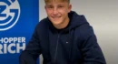 Jaron Metzger, défenseur de 15 ans, signe son premier contrat professionnel avec GC