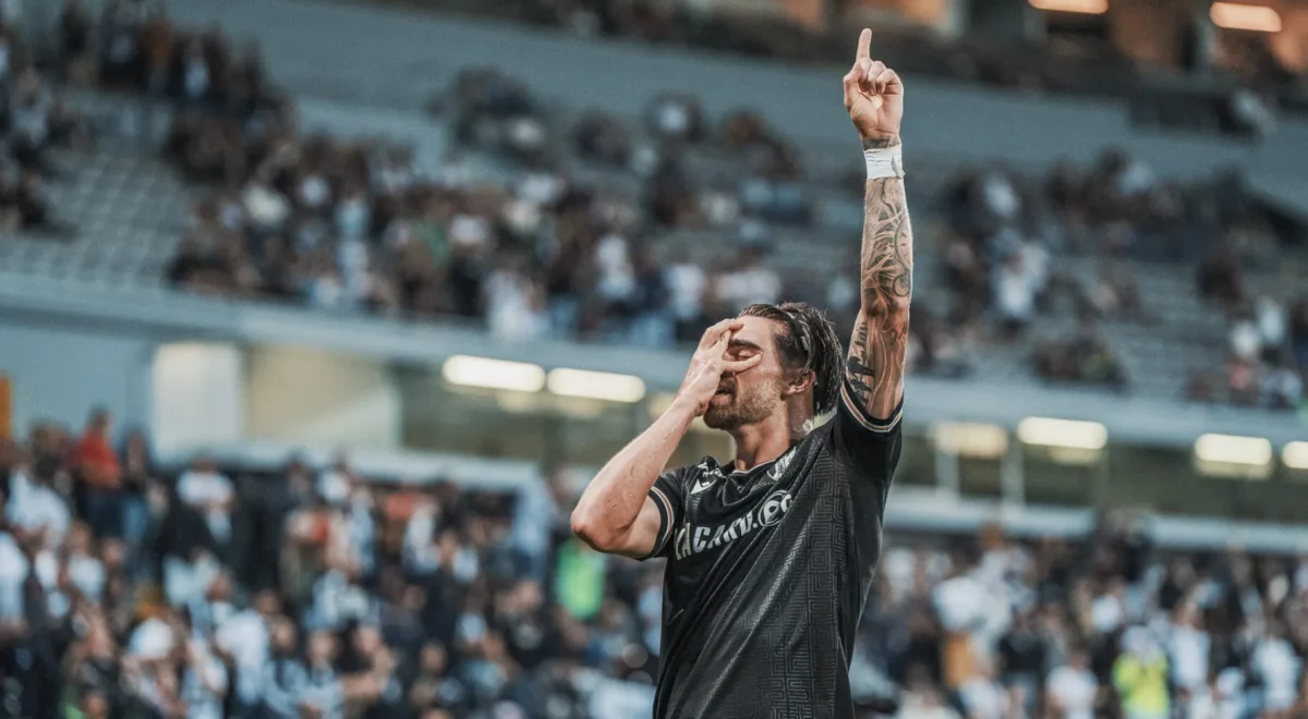 Jota-Silva.jpg Jota Silva garante regresso a Portugal: «Irei voltar para representar o Vitória SC, isso é sim ou sim»