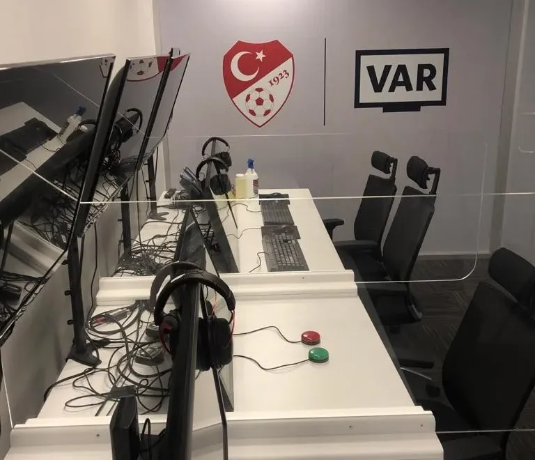 Süper Lig'de günün maçlarının VAR hakemleri açıklandı!